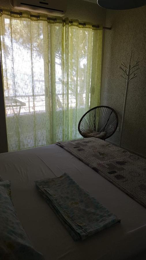 Mali I Robit Beachfront Apartment Голем Экстерьер фото