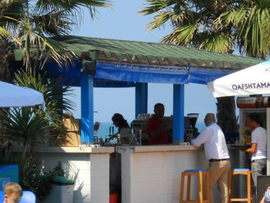Mali I Robit Beachfront Apartment Голем Экстерьер фото